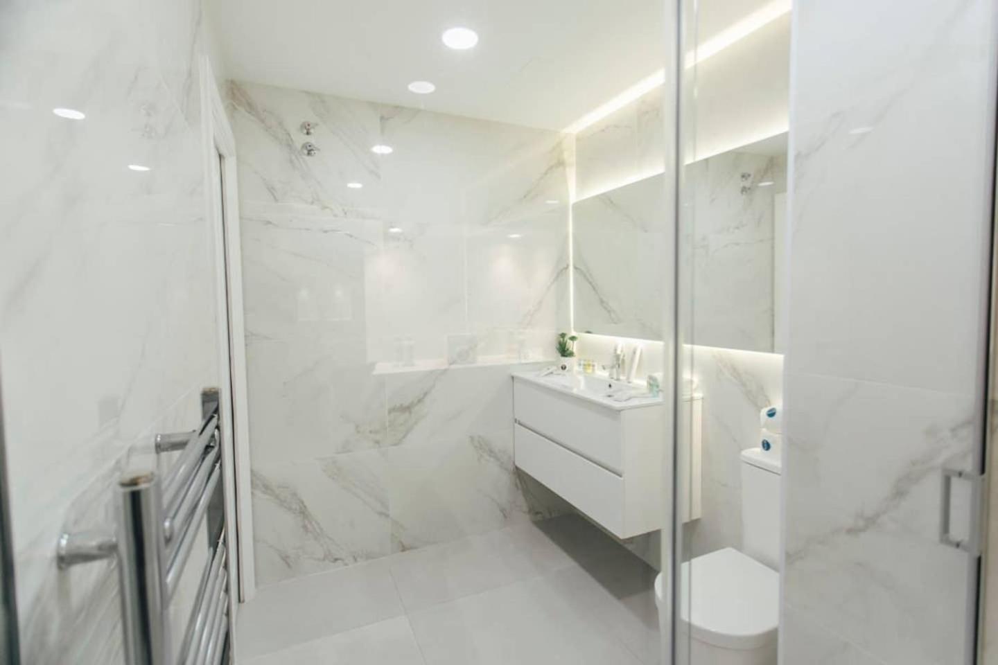 Modern And Luxurious -3 Bdr 2Bth- Pastor Y Landero Διαμέρισμα Σεβίλλη Εξωτερικό φωτογραφία